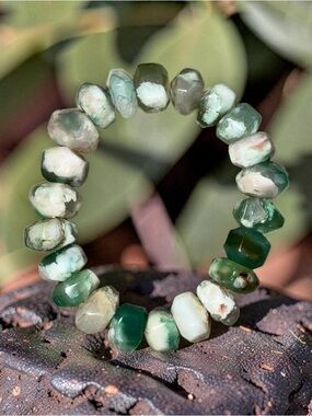 12x10 Chunky Green flower Agate Bracelet 💚